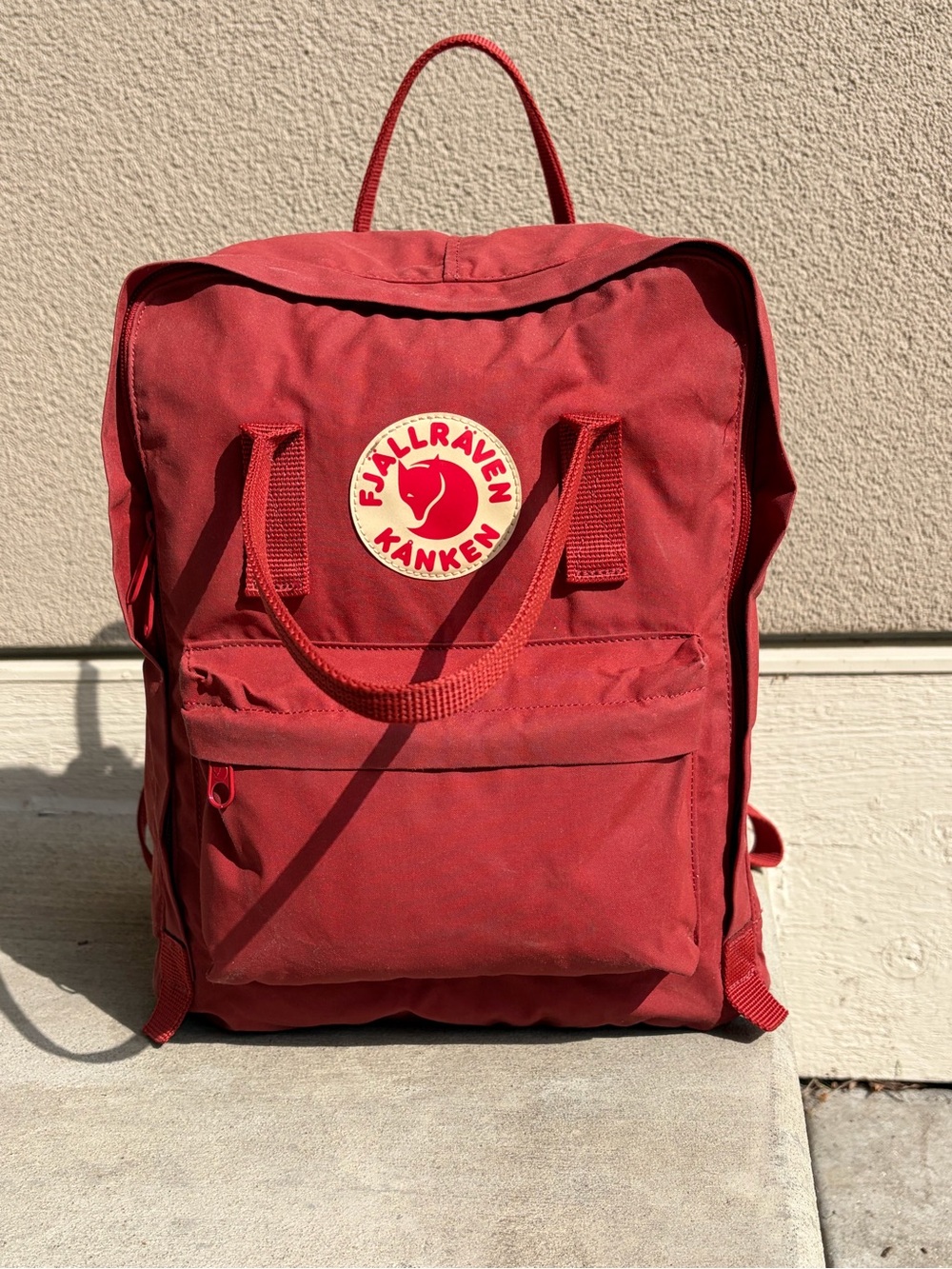 Fjallraven Kånken Classic Red Backpack - Picture 2 of 8